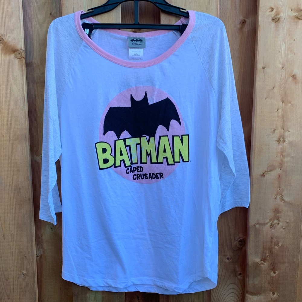 Women’s Batman Logo “Caped Crusader” Size Large DC Comics Fan Favourite NWT 🦇